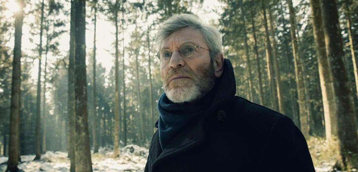 Tchéky Karyo als Julien Baptiste in The Missing