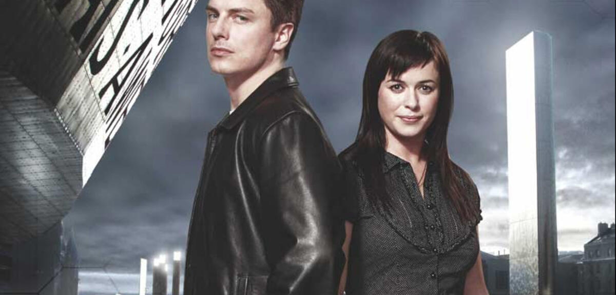 Captain Jack Harkness und Gwen Cooper
