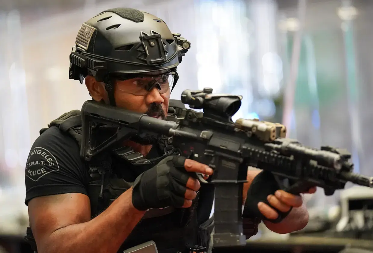 S.W.A.T. - Staffel 8 | Moviepilot
