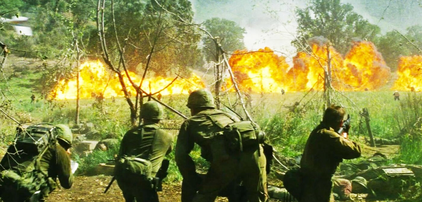 Heute läuft ein knallharter Kriegsfilm im TV: Er fesselt von Anfang bis Ende wir waren helden im tv