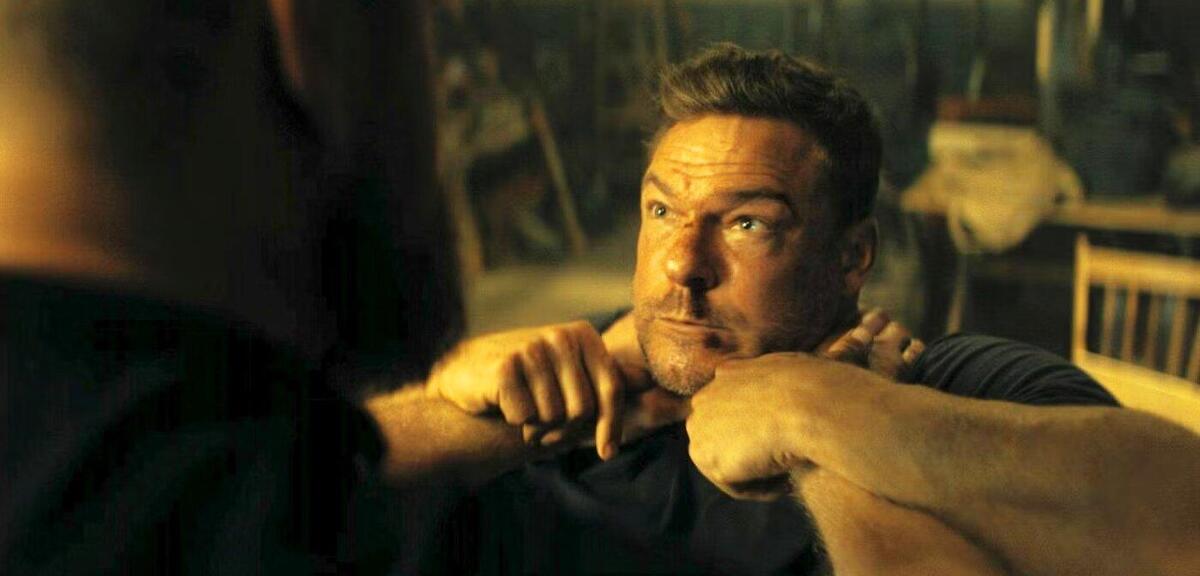Reacher-Star-Alan-Ritchson-wurde-verpr-gelt-Video-zum-Staffel-4-Dreh-zeigt-seine-Verletzung