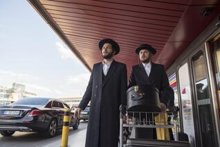 Staffel 1 von Unorthodox
