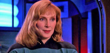 Bild zu:  Dr. Beverly Crusher in Raumschiff Enterprise: Das nächste Jahrhundert