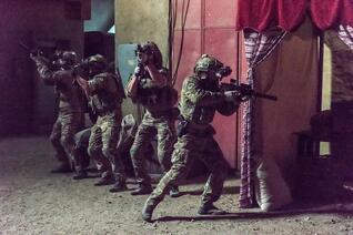 Staffel 1 von Six