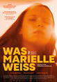 Poster im Vordergrund