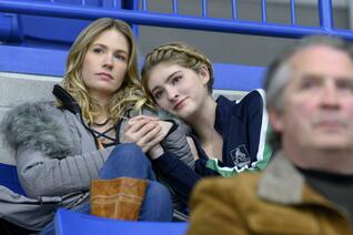 Staffel 1 von Spinning Out
