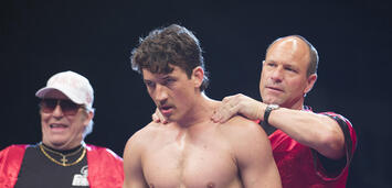 Bild zu:  Miles Teller in Bleed for This