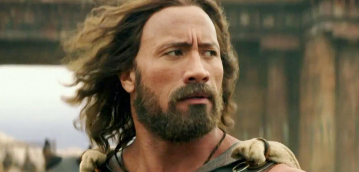 Das Haar flattert schon mal hübsch im Wind. Dwayne Johnson als Hercules