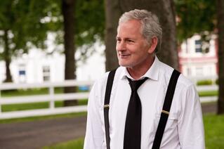 Victor Garber