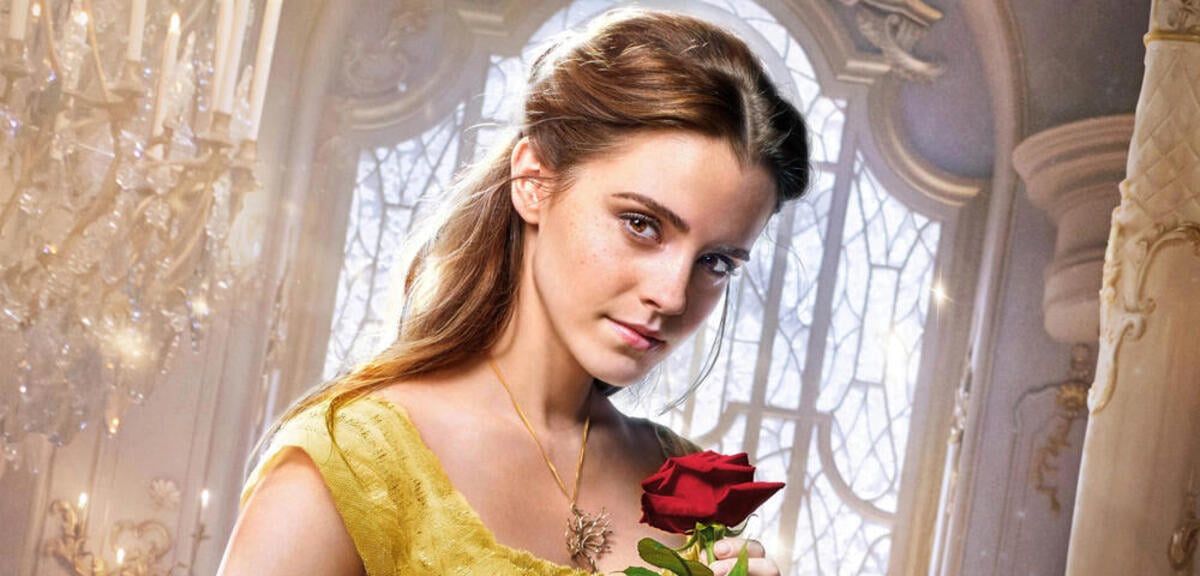 Emma-Watson-meidet-seit-6-Jahren-das-Rampenlicht-und-macht-jetzt-ihren-Doktor-Sie-passt-gut-zu-den-anderen-Studierenden-