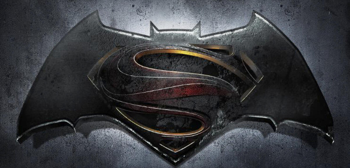 Ob wohl auch Batman von Supermans neuer Anzugversion beeindruckt ist?