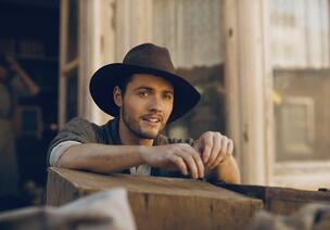Tom Lewis