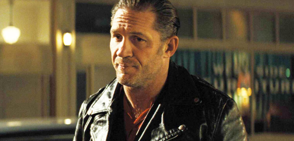 #Guy Ritchies neue Mafia-Serie präsentiert erste Bilder: Tom Hardy spielt neben absoluter James Bond-Legende