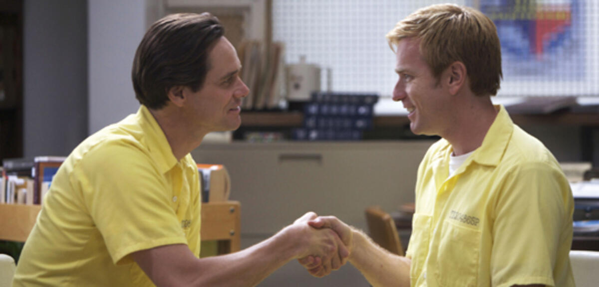 Steven Russel und Phillip Morris lernen sich kennen.