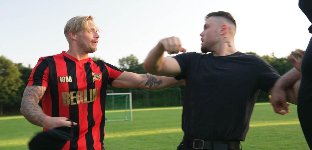 Körperliche Herausforderung": Berlin – Tag & Nacht-Dreh mit Hooligans  brachte Cast an seine Grenzen