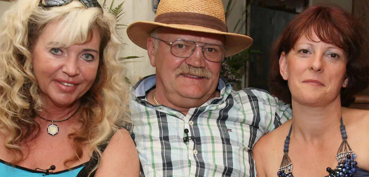 Bauer Claus mit seinen auserwählten Bewerberinnen