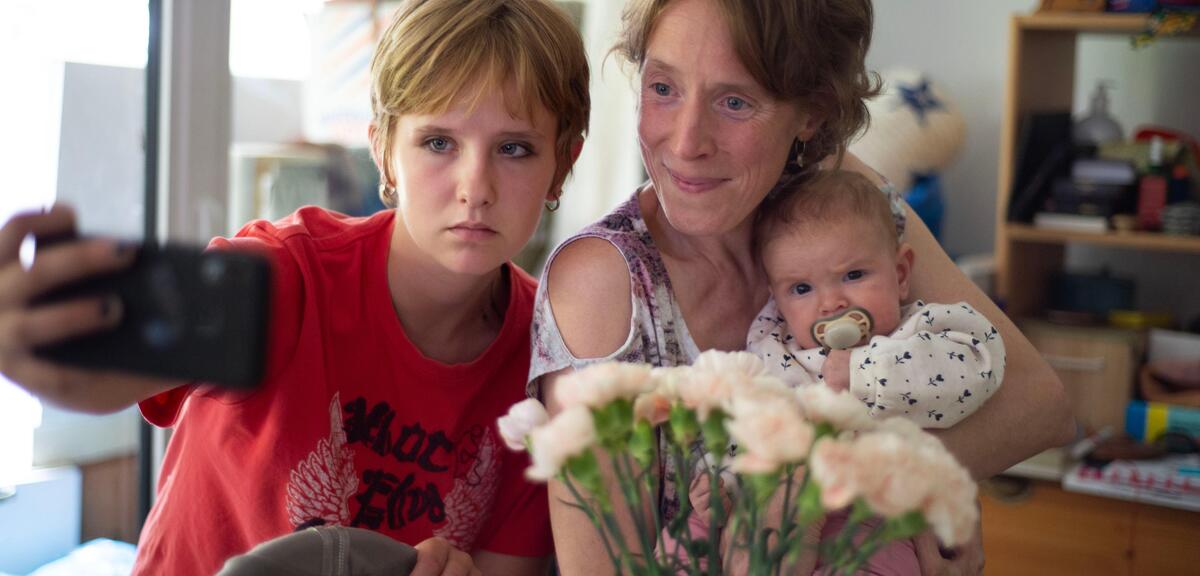 Young Mothers - Trailer (English Subs) HD