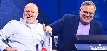 Bild zu: Stefan Raab und Elton müssen sich bei Die Unzerquizbaren auf eine Antwort einigen Bild zu: Stefan Raab und Elton müssen sich bei Die Unzerquizbaren auf eine Antwort einigen