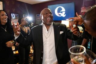 Earthquake: Joke Telling Business