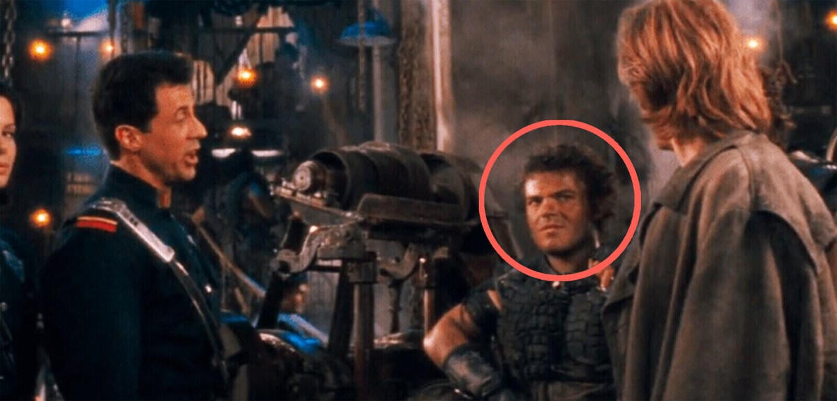 Er-ist-nur-f-r-wenige-Sekunden-im-Film-zu-sehen-Habt-ihr-diesen-Superstar-im-Sci-Fi-Klassiker-Demolition-Man-erkannt-