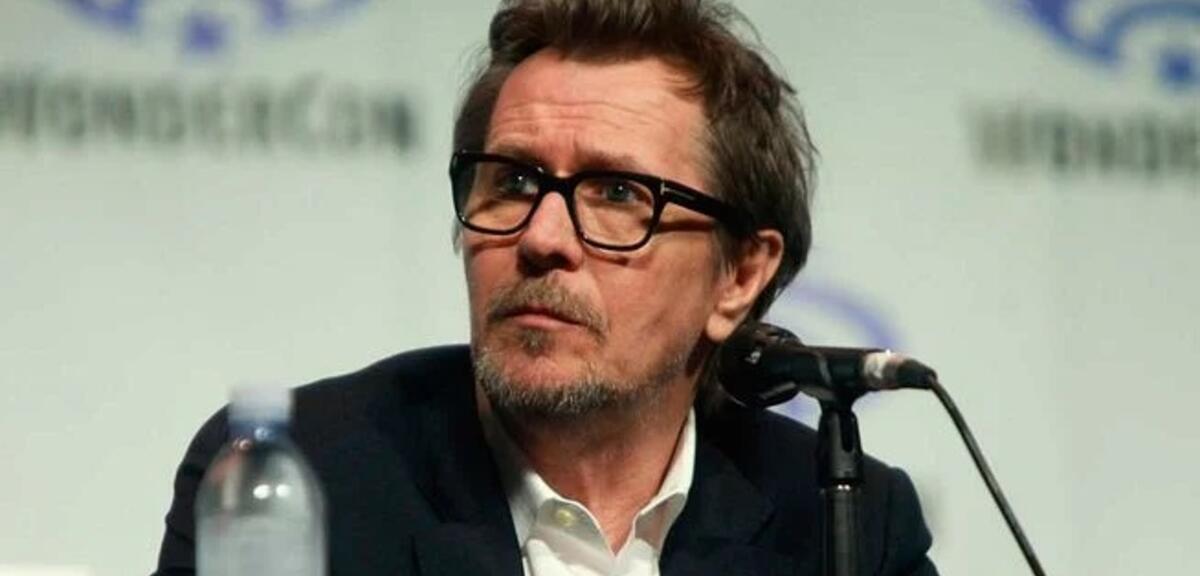-Ich-war-42-alleinerziehender-Vater-und-pleite-Gary-Oldman-bedauert-diesen-schrecklichen-Film-musste-ihn-aber-des-Geldes-wegen-akzeptieren